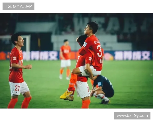 《野球场装逼足球：从街头对抗到激情四射的球场梦》