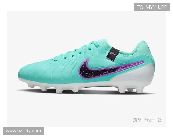 穿着盗版足球鞋在绿茵场上追逐梦想却面临真实与信念的较量